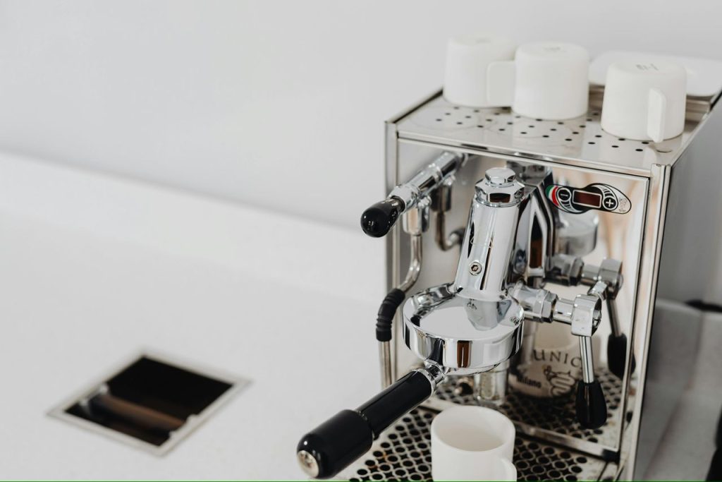 تفاوت دستگاه اسپرسو صنعتی و خانگی|Industrial Espresso Machines vs Home Espresso Machines